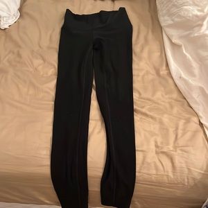 Black Lululemon 28inch leggings
